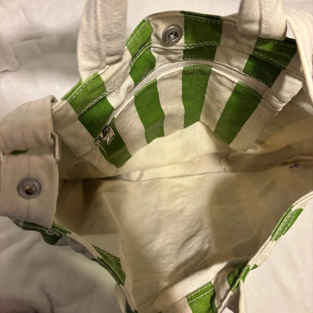 BAGGU Green and Cream Striped Tote - Picture 4 of 5